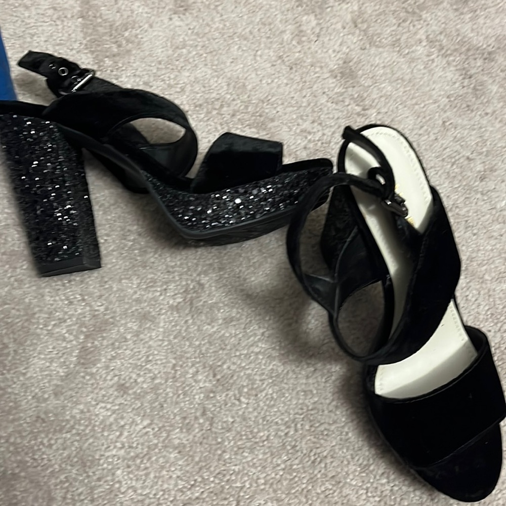 Black size 7 heels